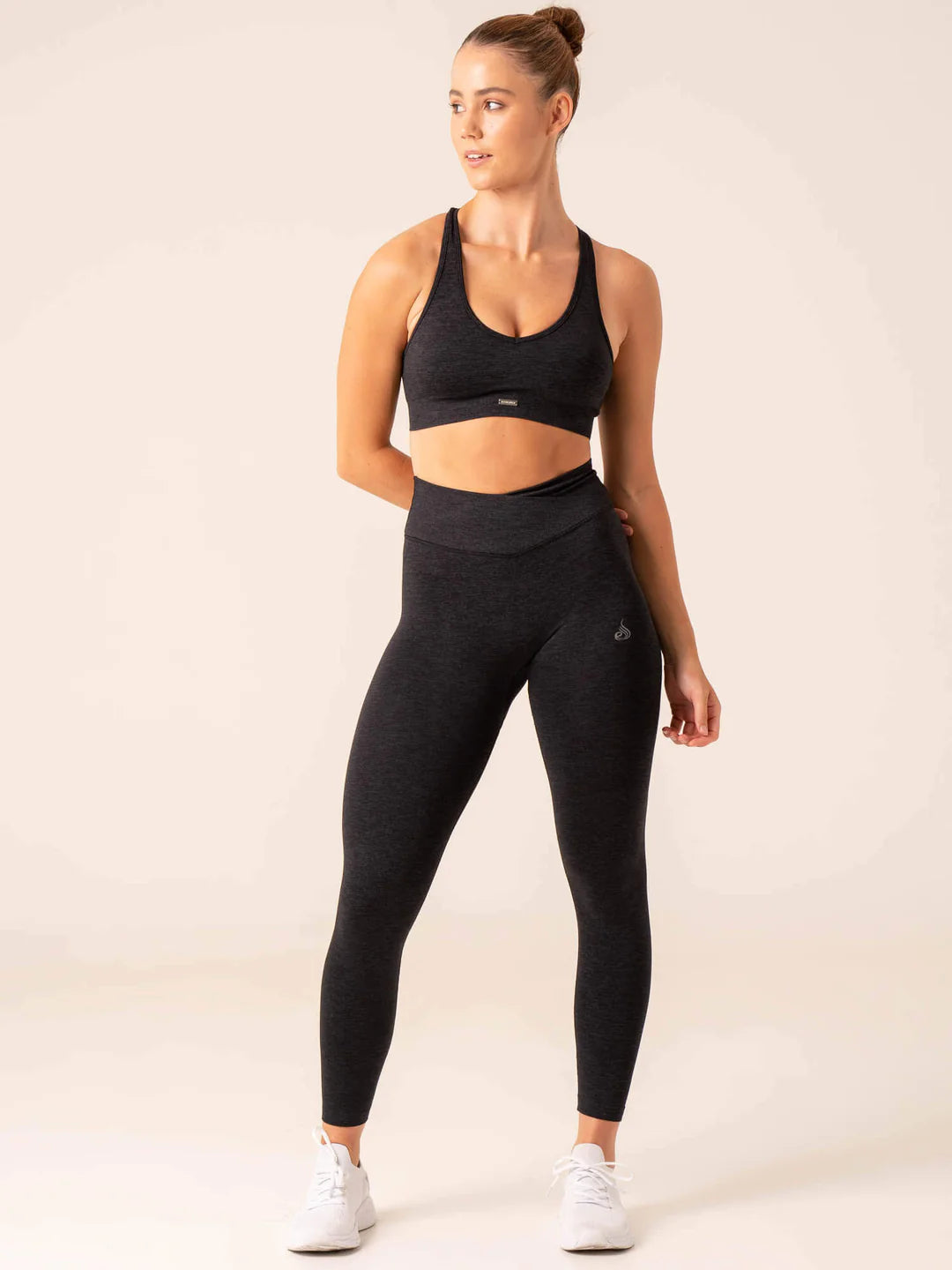 FOCUS SEAMLESS SPORTS BRA, BLACK MARL